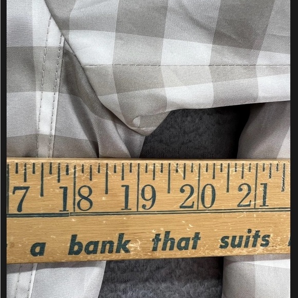 Burberry Plaid Trench Coat/ Raincoat - Beige and Gray NWOT - Picture 7 of 7